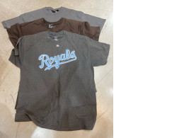 Set of dark secondhand t-shirts size M