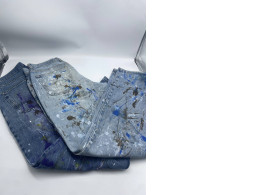 Set of 2 secondhand painted jeans Set of 2 secondhand painted jeans