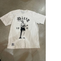 White t-shirt with dirty print