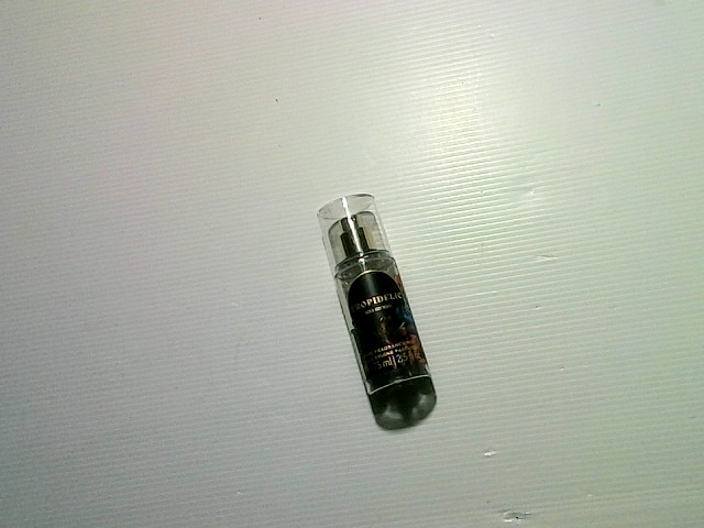 Perfumed bath and body spray Perfumed bath and body spray