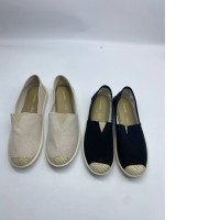 Set of 2 Women's cream and black shoes