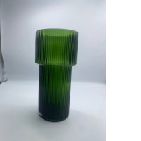 Big green vase 