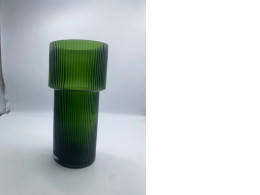 Big green vase 