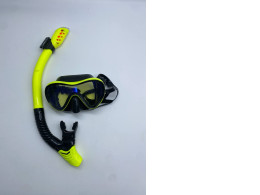 Set of 2 Scuba diving mask with breathing tube 