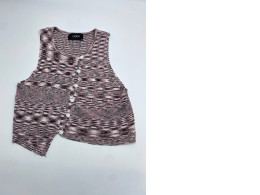 Black and white short sleeve vest