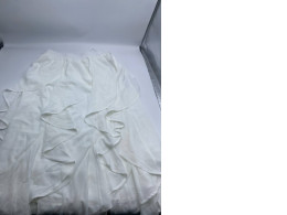 Women's long white skirt Women's long white skirt