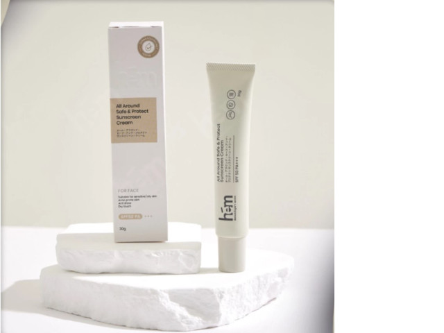 Set of 3 HEM All Around Safe & Protect Sunscreen Cream SPF 50 PA+++ 30 g Set of 3 HEM All Around Safe & Protect Sunscreen Cream SPF 50 PA+++ 30 g
