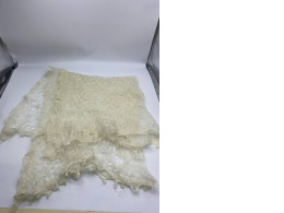 White mesh tablecloth 