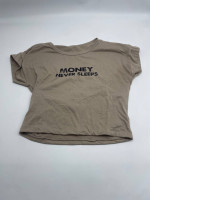 Girl's brown t-shirt