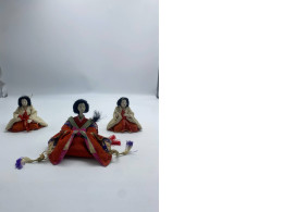 Set of 3 Japanese dolls Set of 3 Japanese dolls