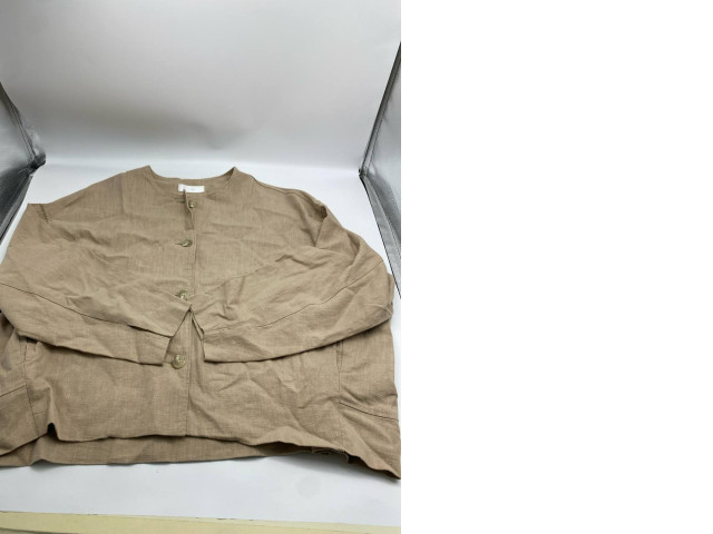 Women's light brown long-sleeved round neck shirt Women's light brown long-sleeved round neck shirt