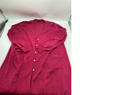 Women's red long-sleeved coat 