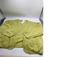 Women's green long-sleeved coat 