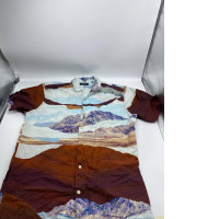 Hawaiian shirt with mountain pattern collar 