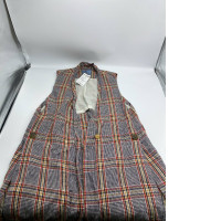 Gray plaid long sleeveless coat 