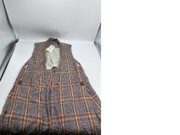 Gray plaid long sleeveless coat Gray plaid long sleeveless coat