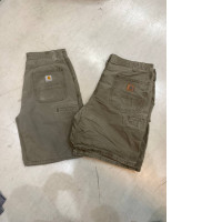 Set of 2 SECONDHAND charhatt dark green shorts