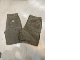 Set of 2 SECONDHAND charhatt dark green shorts Set of 2 SECONDHAND charhatt dark green shorts