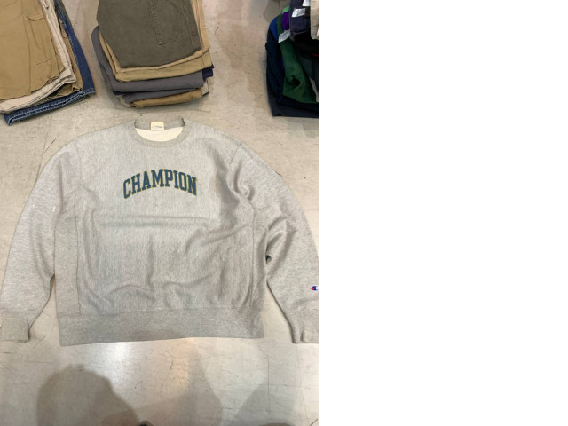 Set of 2 SECONDHAND grey longsleeve sweatshirt Set of 2 SECONDHAND grey longsleeve sweatshirt