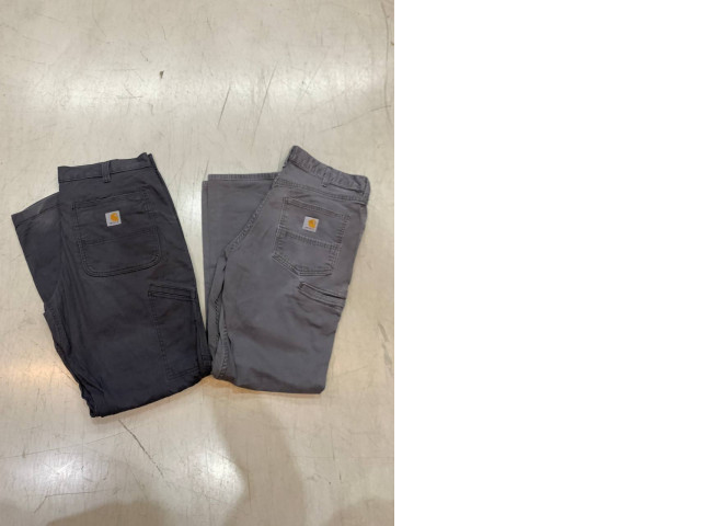 Set of 2 SECONDHAND Charhartt grey pants Set of 2 SECONDHAND Charhartt grey pants