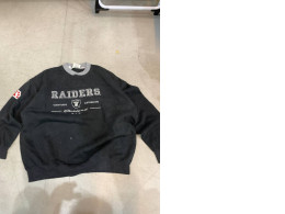 Black SECONDHAND men's longsleeve sweatshirt with RAIDERS print Black SECONDHAND men's longsleeve sweatshirt with RAIDERS print