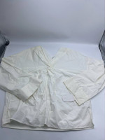 Women's white v-neck long-sleeved shirt Women's white v-neck long-sleeved shirt