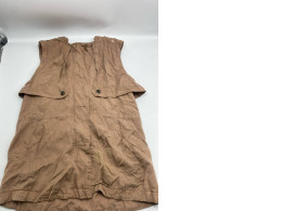 Women's brown round neck sleeveless shirt 