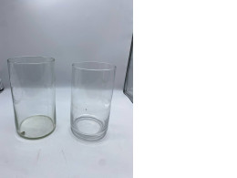 Set of 2 transparent vases