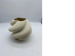 Little beige vase