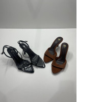 Set of 2 USED women's helled shoes