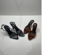 Set of 2 USED women's helled shoes