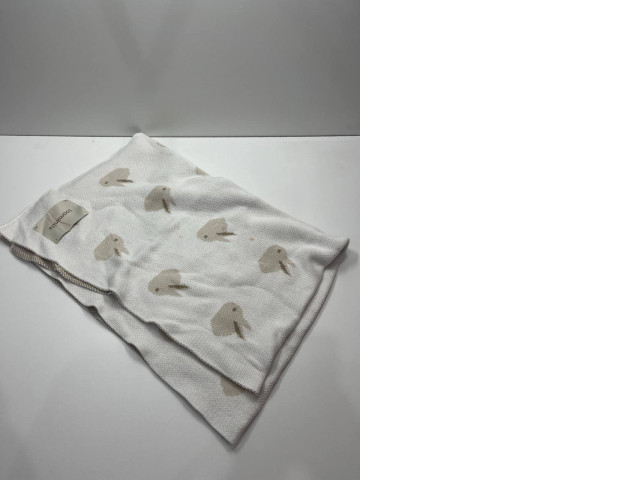 Beige towel with rabbits print Beige towel with rabbits print