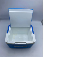 Blue-white thermobox Blue-white thermobox