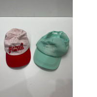 Set of 2 caps
