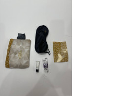 Souvenir ETIHAD sleeping kit Souvenir ETIHAD sleeping kit