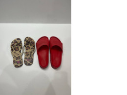 Set of 2 women's slippers Set of 2 women's slippers