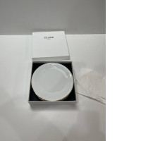 Set of white plates Set of white plates