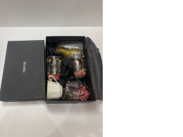 Set of 4 clear cups and teacup Set of 4 clear cups and teacup