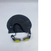 Set of 2 Swimming cap and goggles