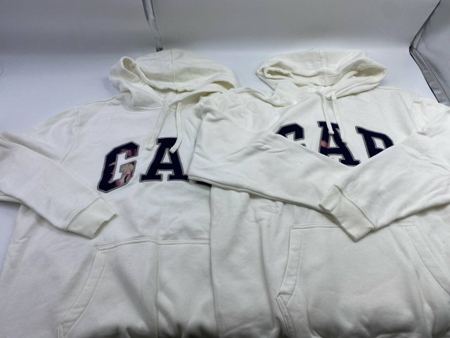 Set of 2 White hooded sweatshirt Set of 2 White hooded sweatshirt