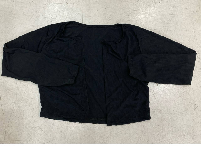 Women's black long-sleeved coat Women's black long-sleeved coat