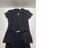 Set of 4 women's black trainig t-shirts Set of 4 women's black trainig t-shirts