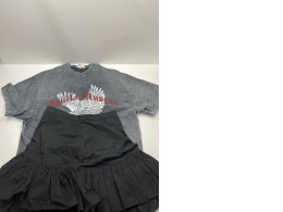Girl's set: grey t-shirt and black skirt