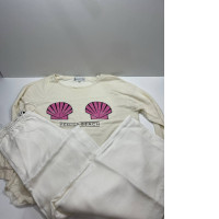 White girl's suit: longsleeve with orint and pants