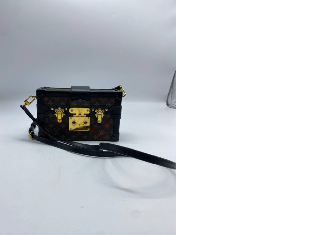 Women's brown handbag Women's brown handbag