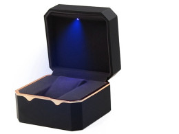 watch box with backlight