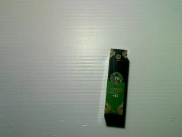 Herbal Spray with Agarwood for Muscle Pain Herbal Spray with Agarwood for Muscle Pain