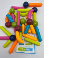 Kid's magnett constructor game