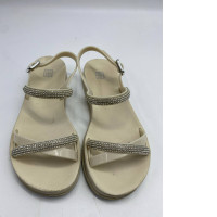 Women's beige sandals