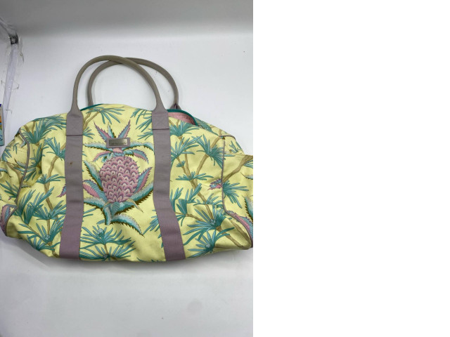 Yellow green travel bag with pineapple print Yellow green travel bag with pineapple print